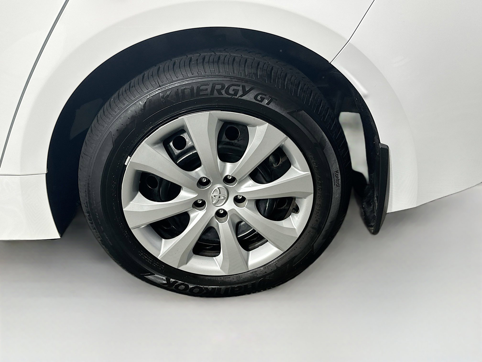 Used 2025 Toyota Corolla LE image 11