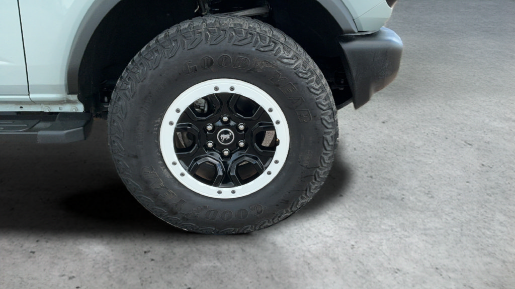 Certified 2023 Ford Bronco Outer Banks w/ Sasquatch Package AWD/4WD image 24