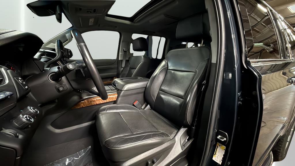Used 2019 Chevrolet Suburban Premier AWD/4WD image 23