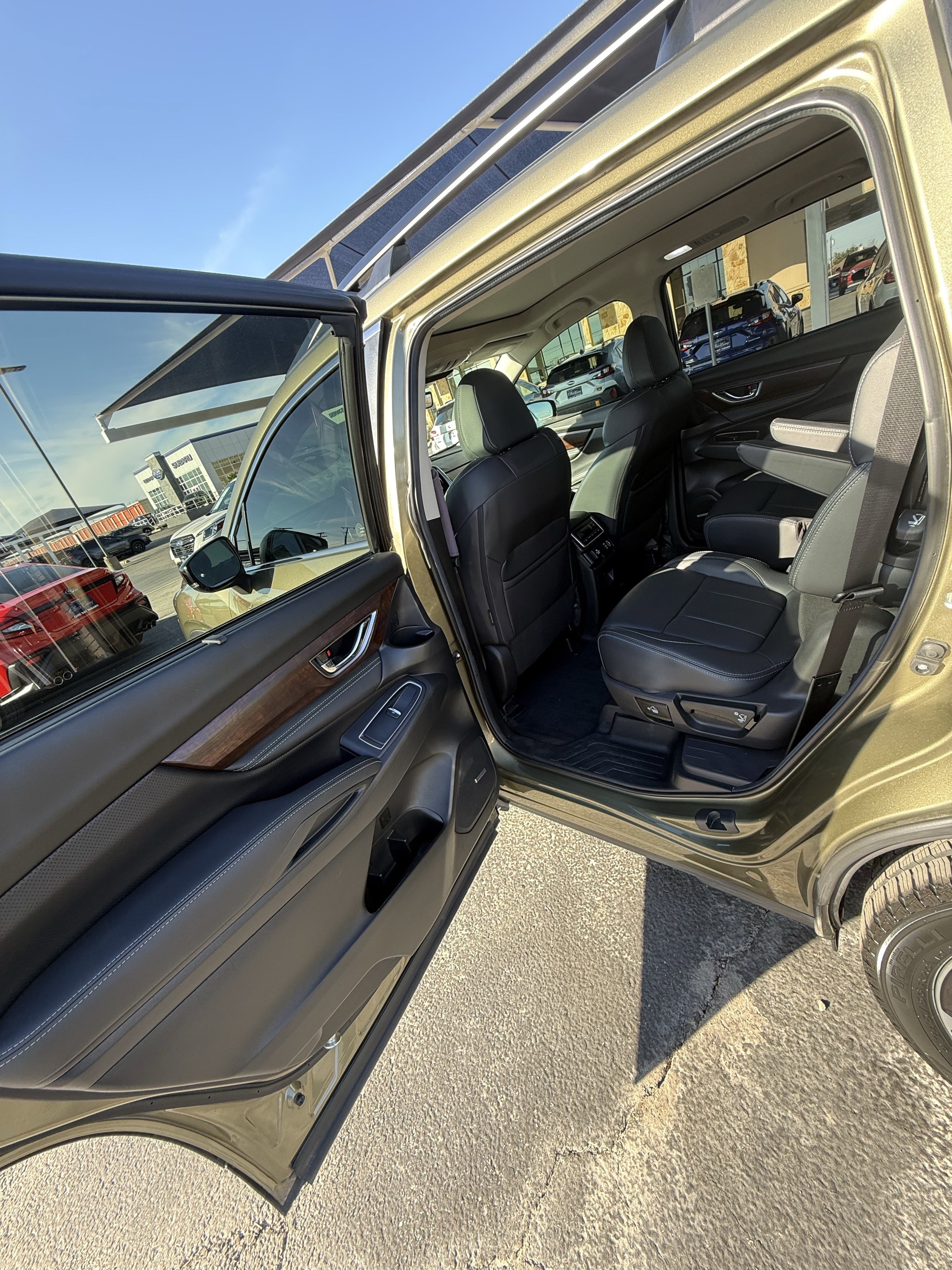 Certified 2024 Subaru Ascent Touring w/ Popular Package #2 image 12