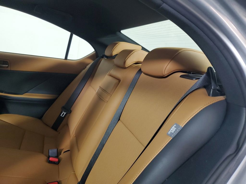 Used 2023 Lexus IS 300 w/ Comfort Package RWD image 11