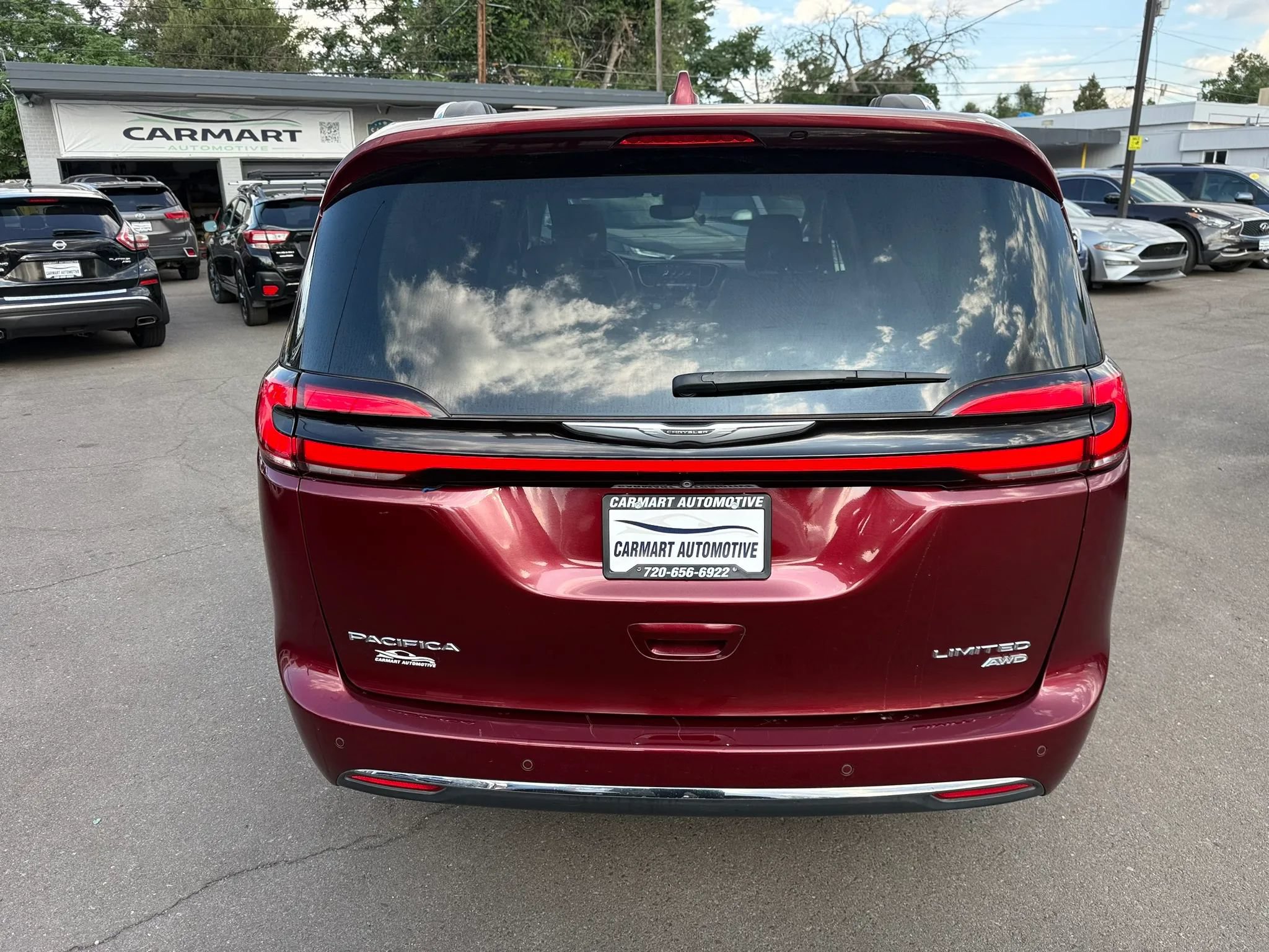 Used 2021 Chrysler Pacifica Limited w/ Premium & Safety Sphere Group AWD/4WD image 8