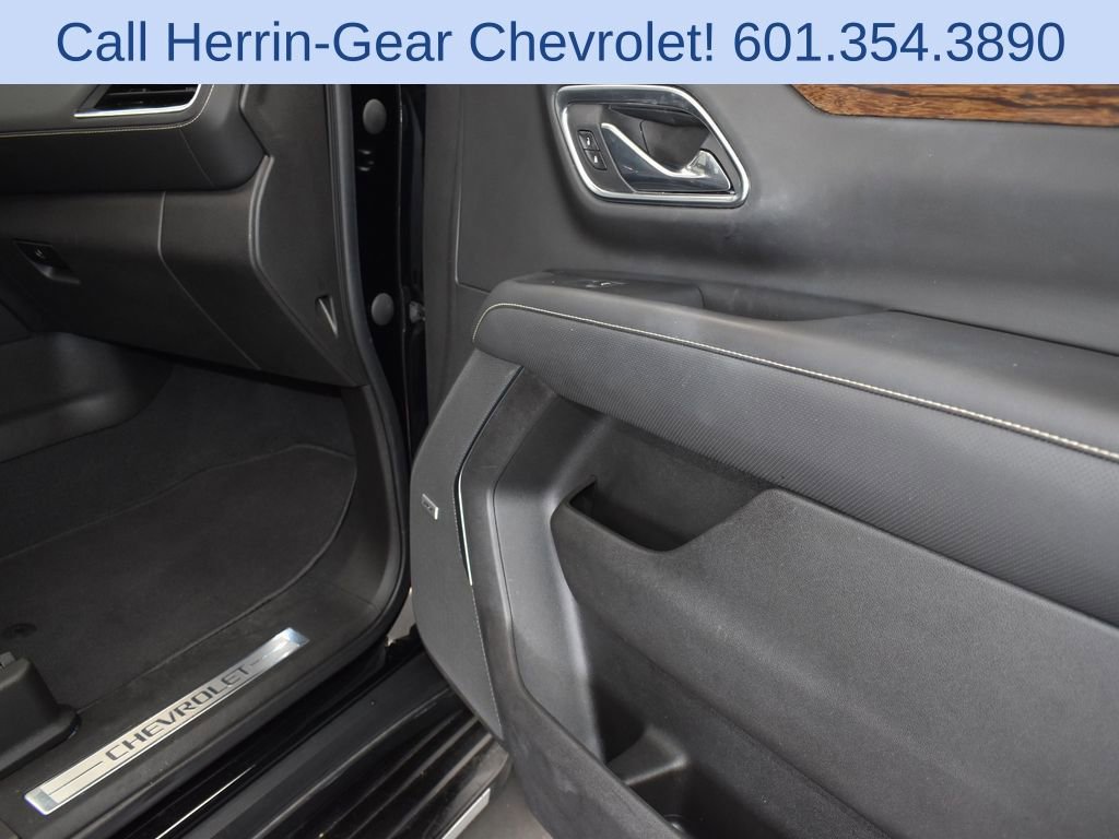 Used 2021 Chevrolet Tahoe Premier w/ Premium Package RWD image 23