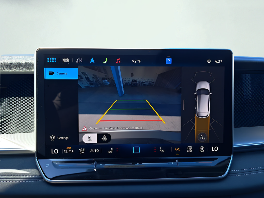 New 2025 Volkswagen Tiguan SE FWD image 25