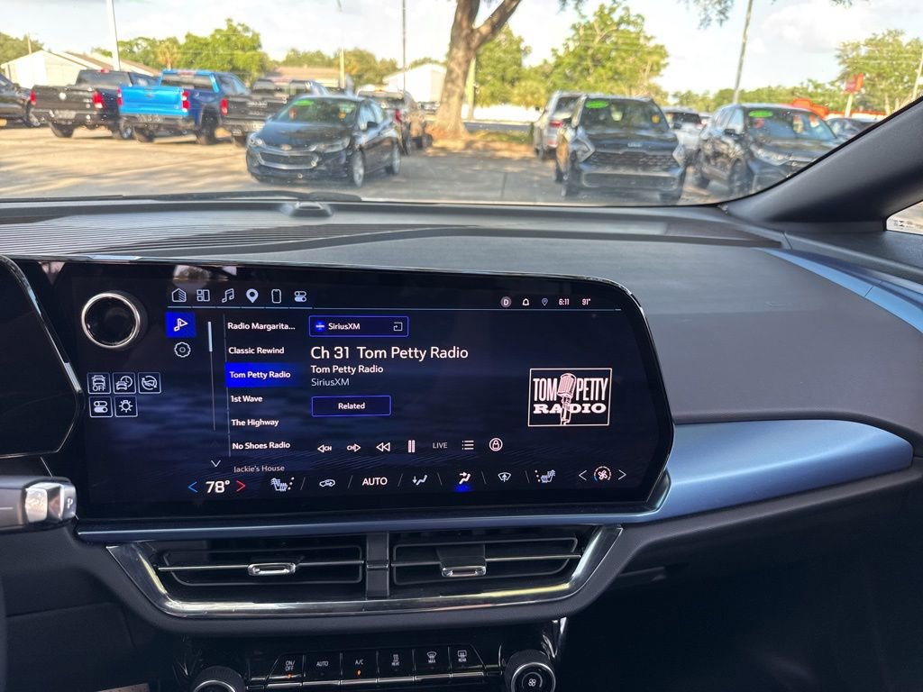 Used 2025 Chevrolet Equinox EV LT w/ Convenience Package FWD image 64