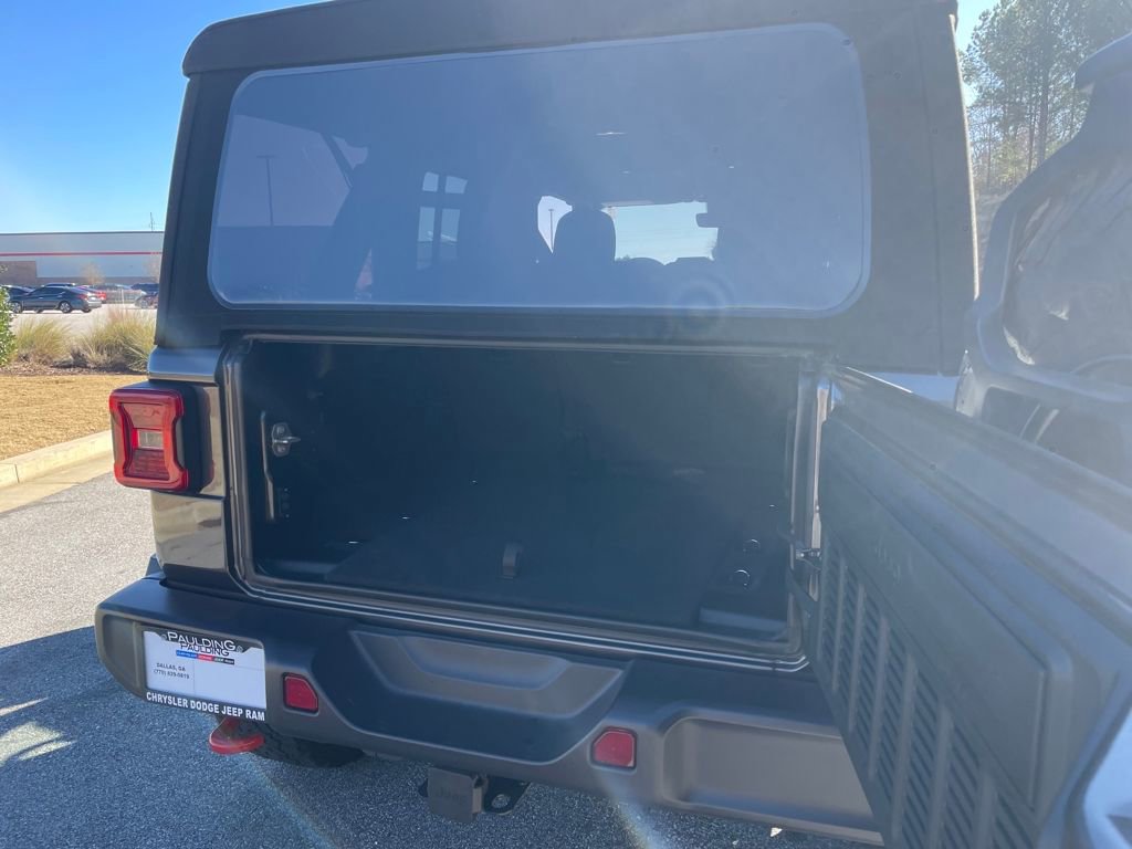 Used 2024 Jeep Wrangler Unlimited Rubicon w/ Technology Group image 21