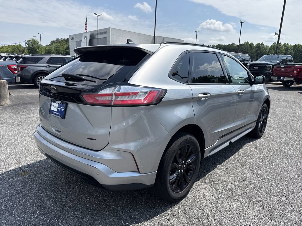 Used 2023 Ford Edge SE w/ Black Appearance Package AWD/4WD image 7