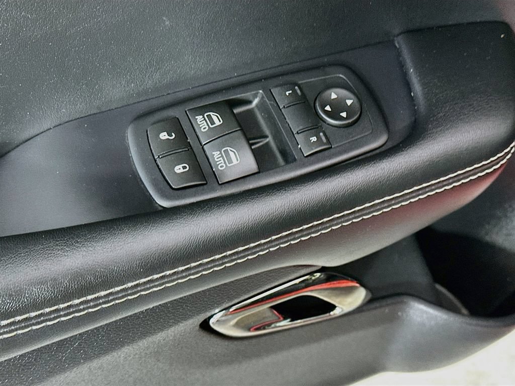 Used 2017 Dodge Challenger SRT Hellcat RWD image 24