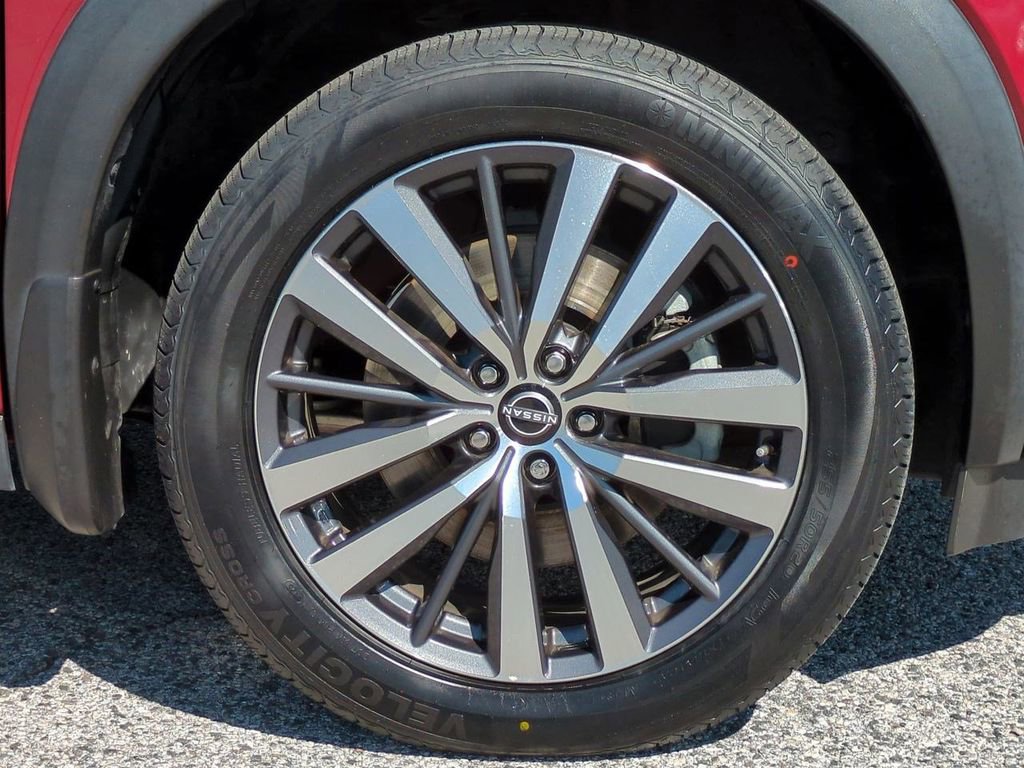 Certified 2022 Nissan Pathfinder Platinum w/ Cargo Package image 11