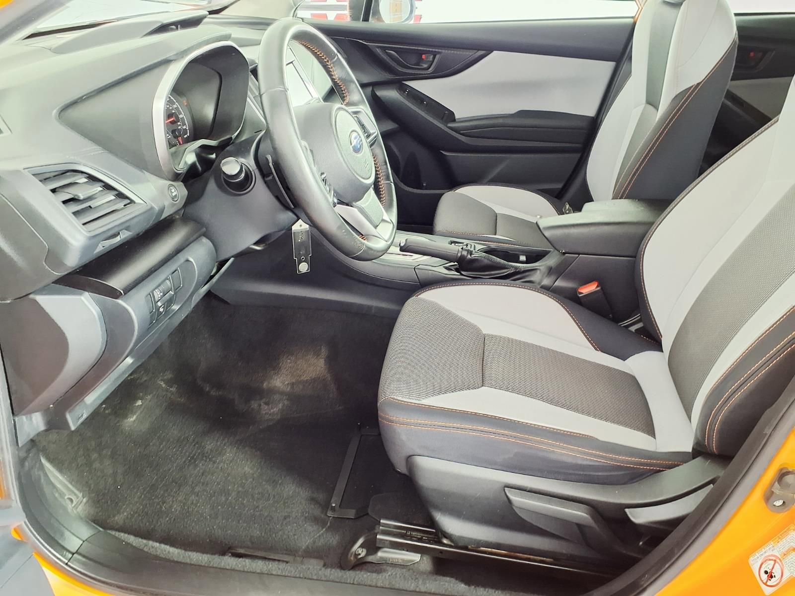 Used 2018 Subaru Crosstrek 2.0i Premium w/ Moonroof Package AWD/4WD image 12