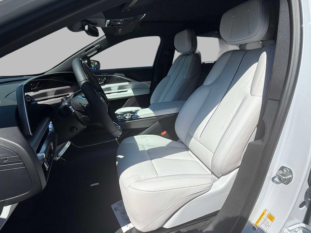 New 2026 Cadillac Lyriq Luxury RWD image 2