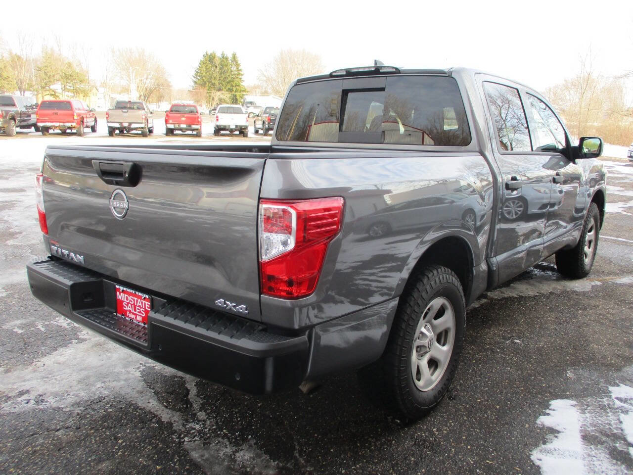 Used 2023 Nissan Titan S image 8