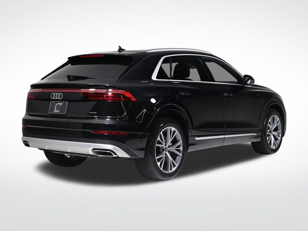Used 2025 Audi Q8 Premium w/ Convenience Package image 5