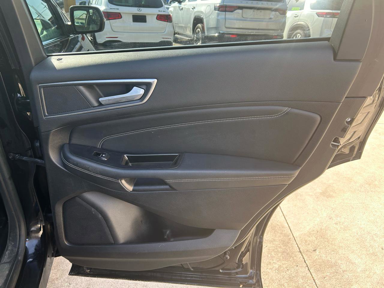 Used 2017 Ford Edge Titanium image 15