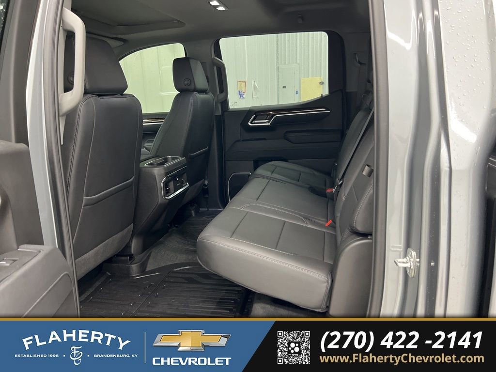 Used 2025 GMC Sierra 1500 Elevation w/ Elevation Premium Package image 11