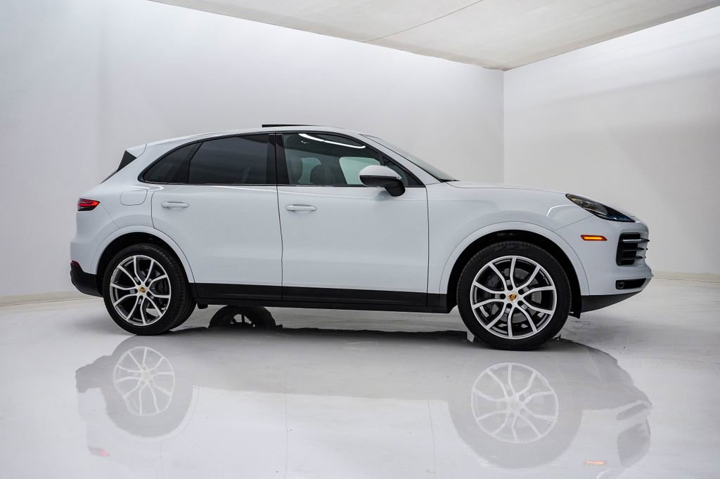 Certified 2023 Porsche Cayenne S Platinum image 9