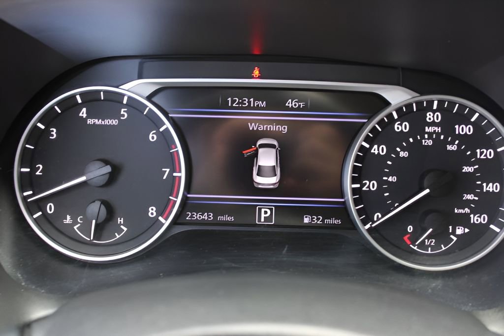 Used 2022 Nissan Sentra SV w/ SV Premium Package image 11