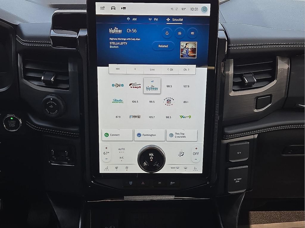 Used 2023 Ford F150 Lightning Platinum AWD/4WD image 11