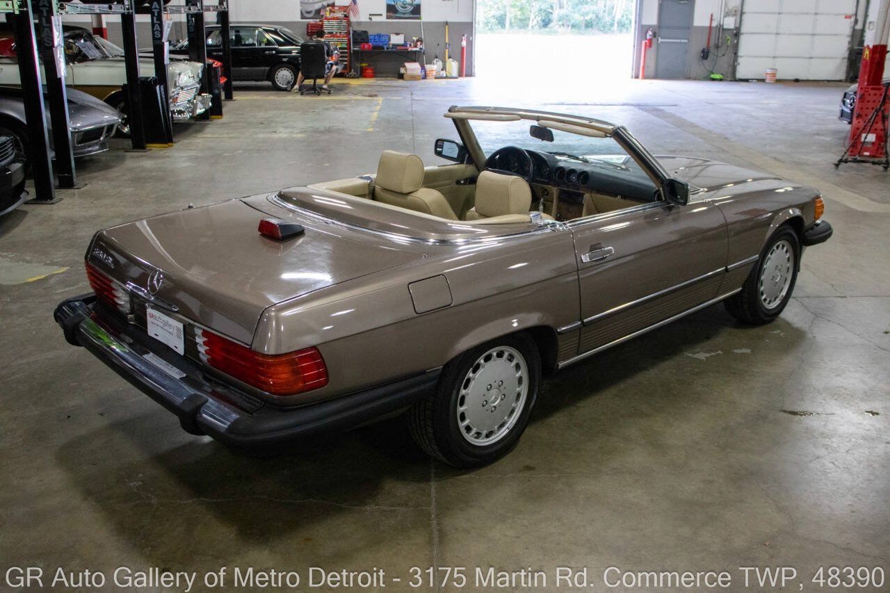 Used 1987 Mercedes-Benz 560 SL image 9