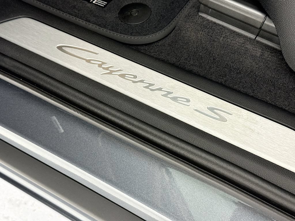 New 2026 Porsche Cayenne S AWD/4WD image 13