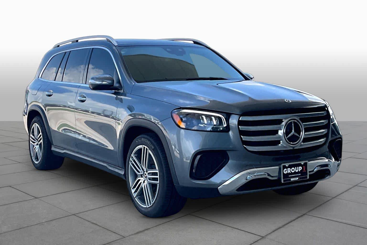 Used 2024 Mercedes-Benz GLS 450 4MATIC image 3
