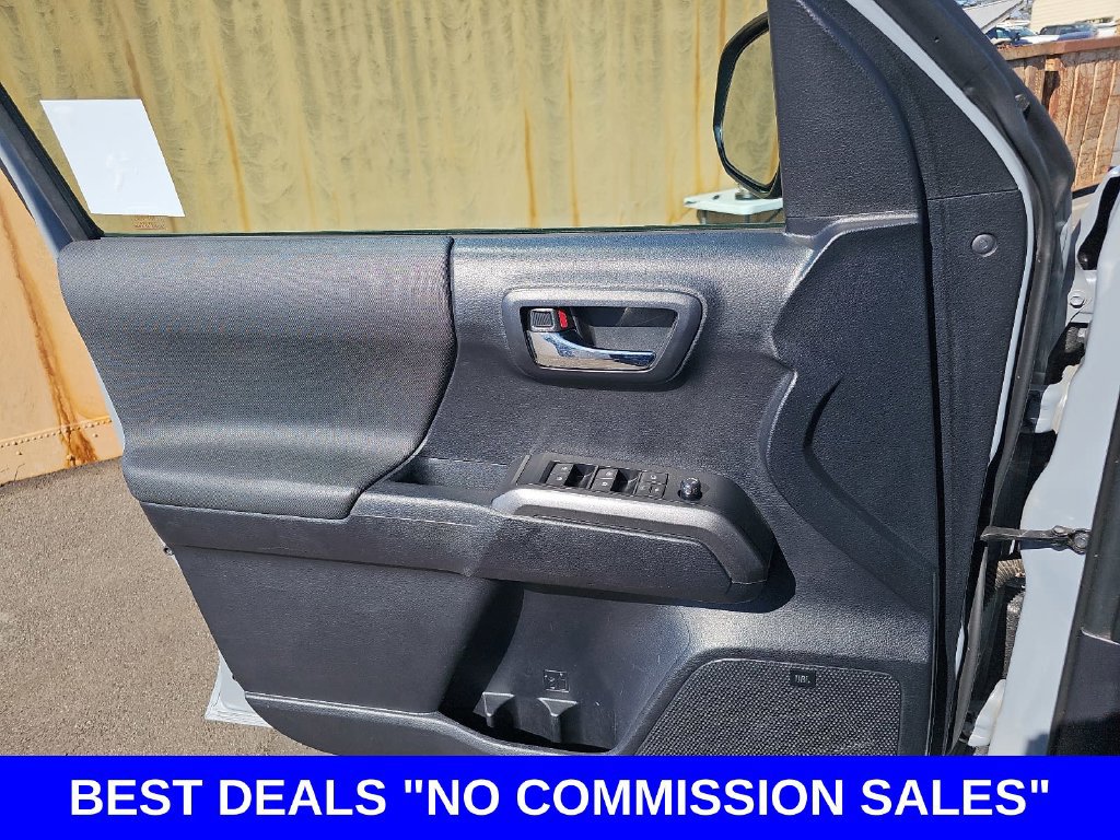 Used 2019 Toyota Tacoma TRD Off-Road AWD/4WD image 26