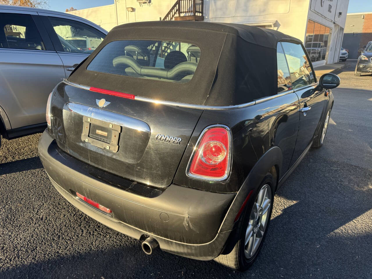 Used 2011 MINI Cooper Convertible image 4