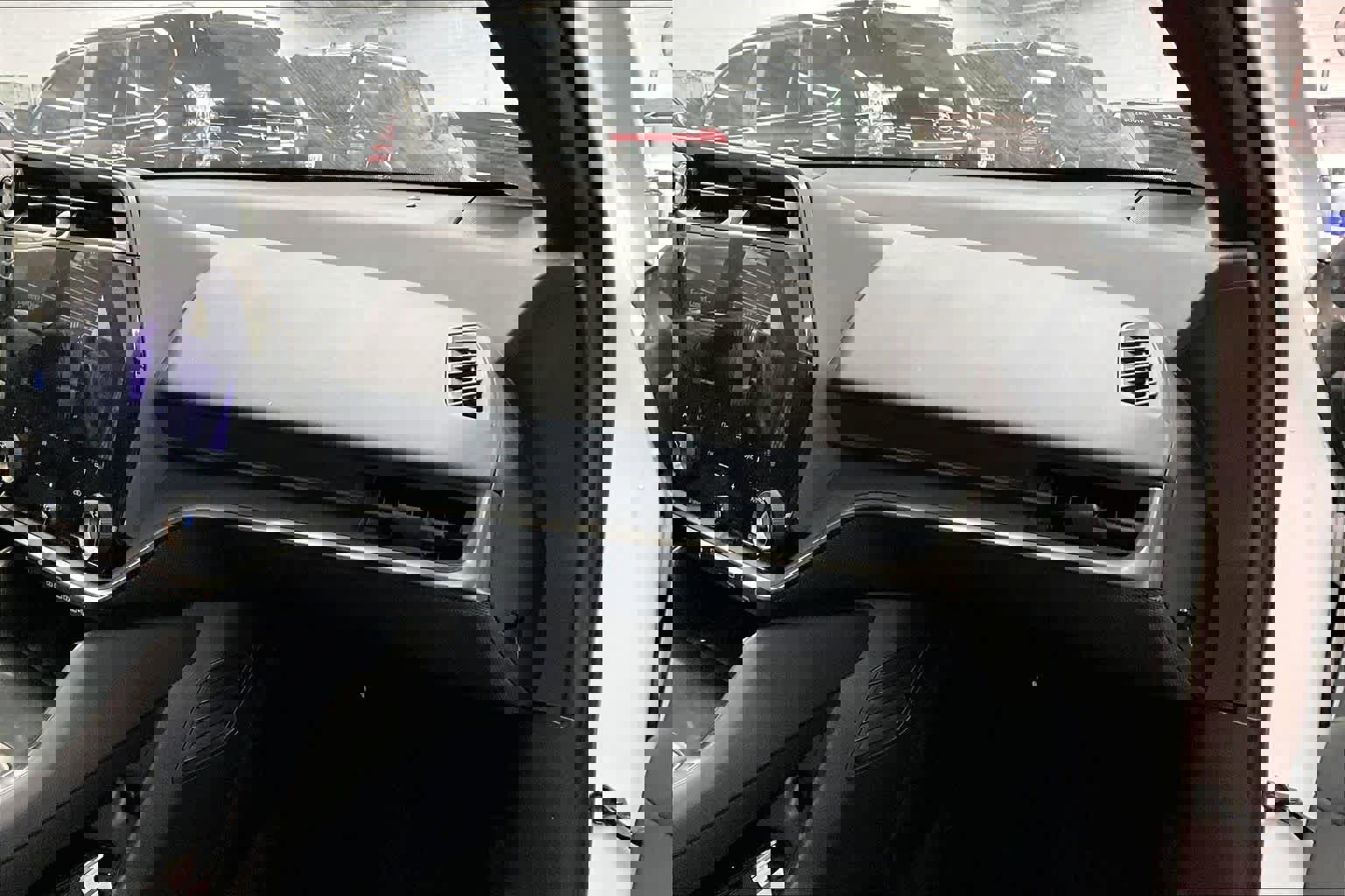 Used 2024 Lexus RZ 300e Premium image 18