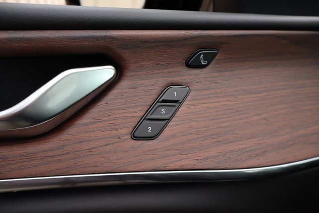 New 2025 Jeep Grand Cherokee Summit w/ Obsidian Package image 10