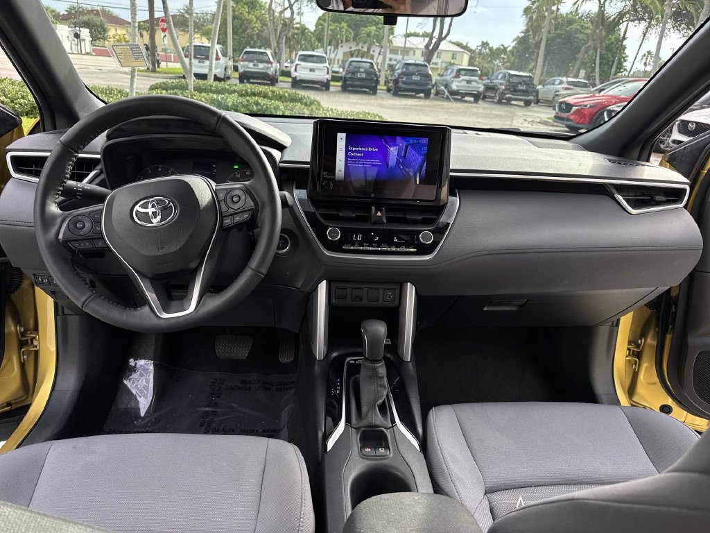 Used 2023 Toyota Corolla Cross AWD Hybrid w/ Moonroof Package image 36