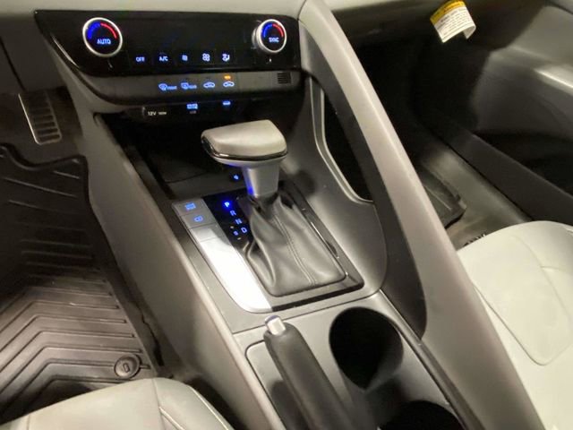 Certified 2025 Hyundai Elantra Sport image 17