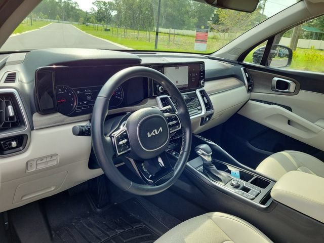 Used 2023 Kia Sorento EX FWD image 18