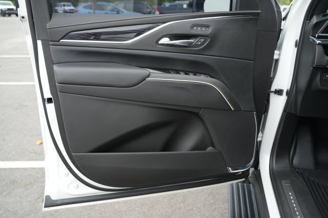 Used 2022 Cadillac Escalade ESV Sport w/ Touring Package AWD/4WD image 15