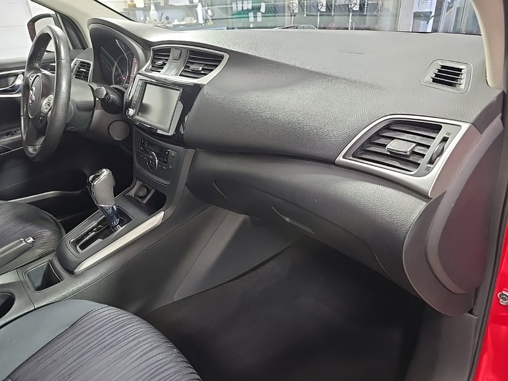 Used 2019 Nissan Sentra SV FWD image 30