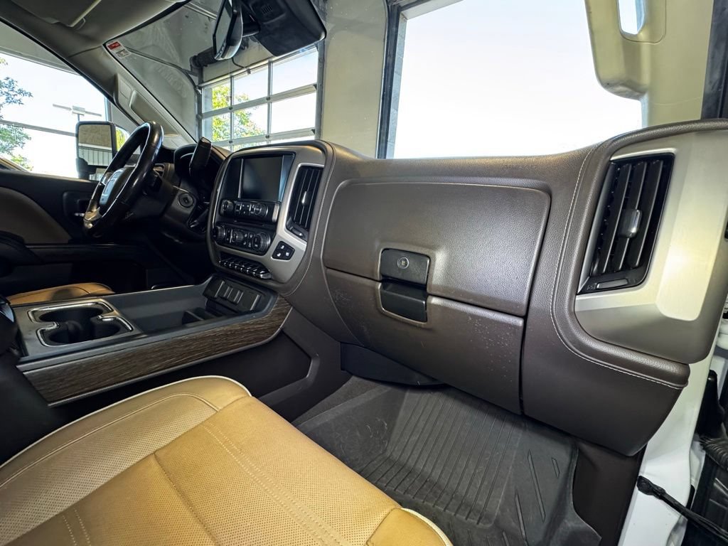 Used 2019 GMC Sierra 2500 Denali w/ Duramax Plus Package AWD/4WD image 49