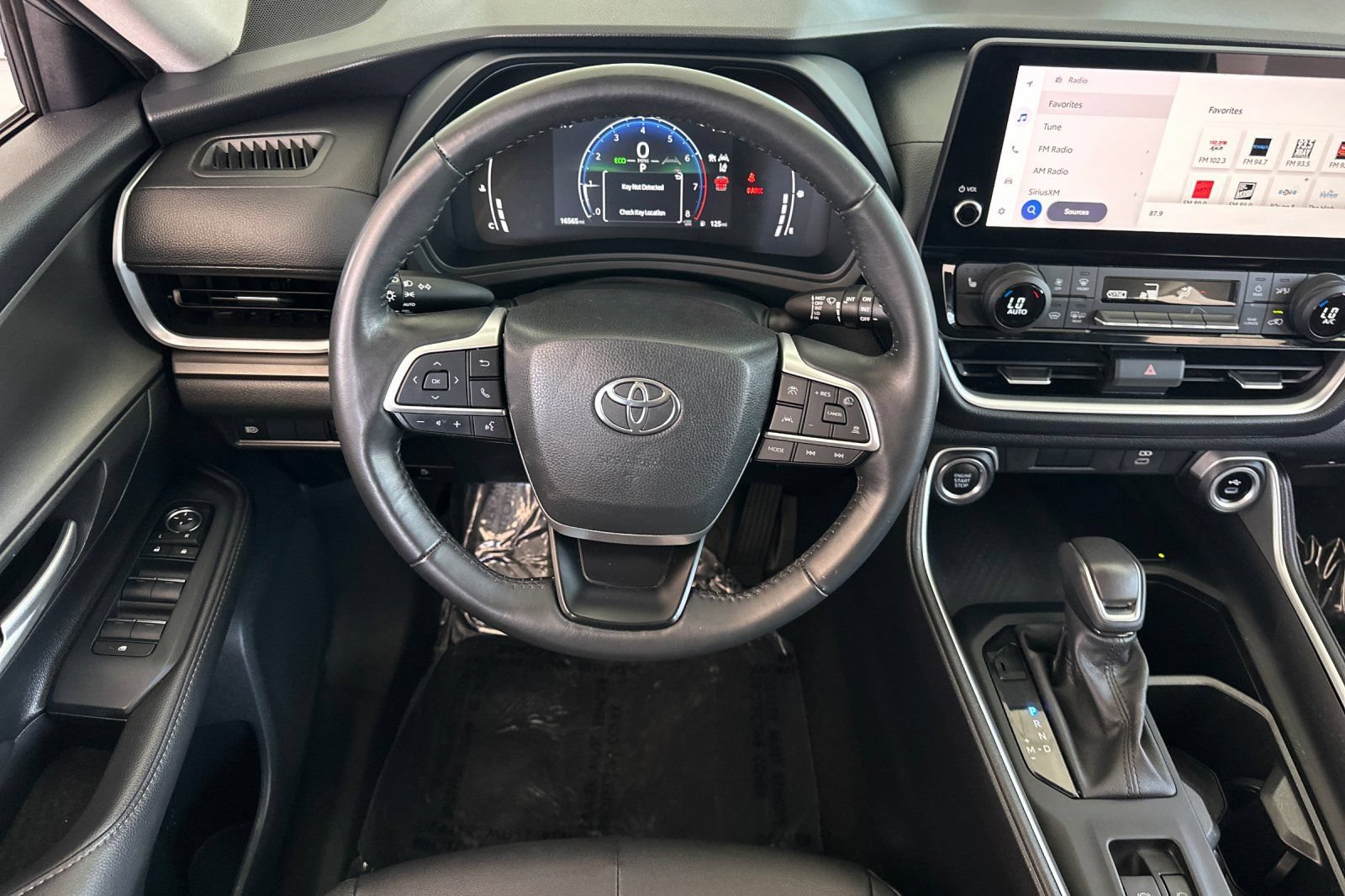 Used 2024 Toyota Grand Highlander FWD image 17