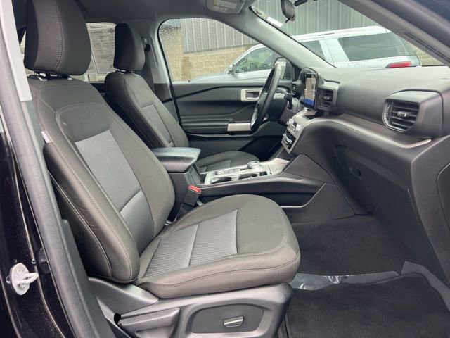 Used 2024 Ford Explorer XLT image 11