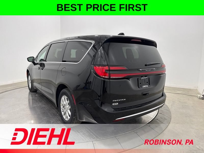 New 2027 Chrysler Pacifica Select w/ Family Tech Group FWD image 5