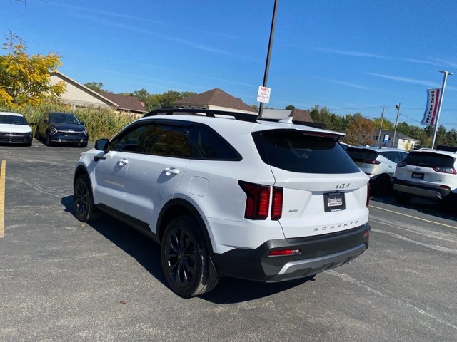 Certified 2022 Kia Sorento X-Line EX image 6
