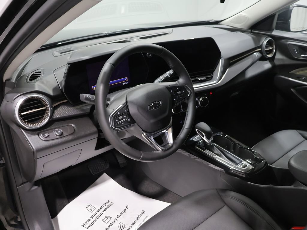 Used 2025 Chevrolet Trax ACTIV w/ Driver Confidence Package image 15