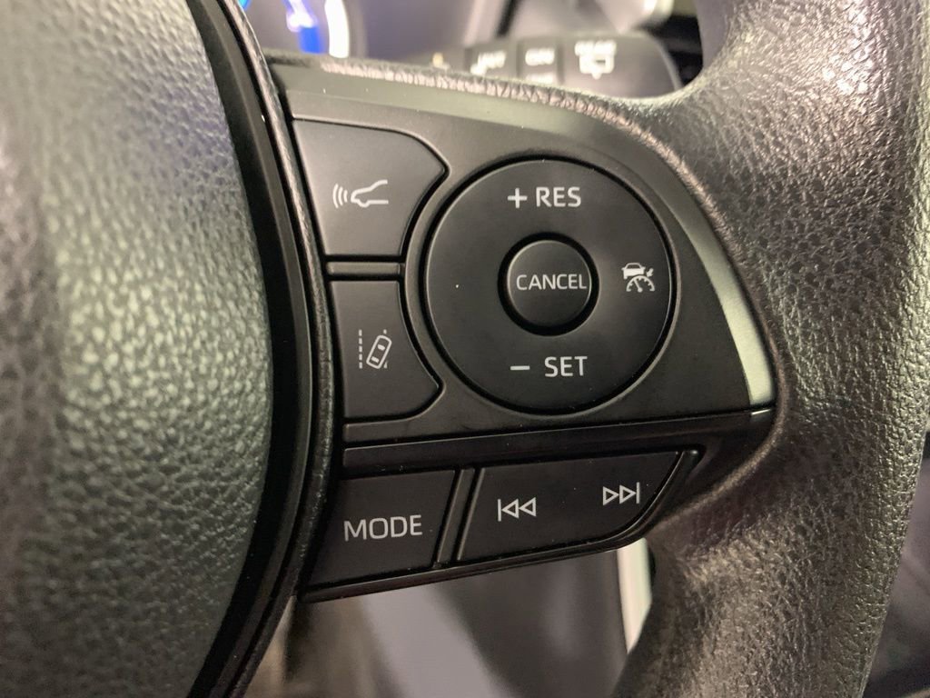 Used 2024 Toyota RAV4 XLE AWD/4WD image 21