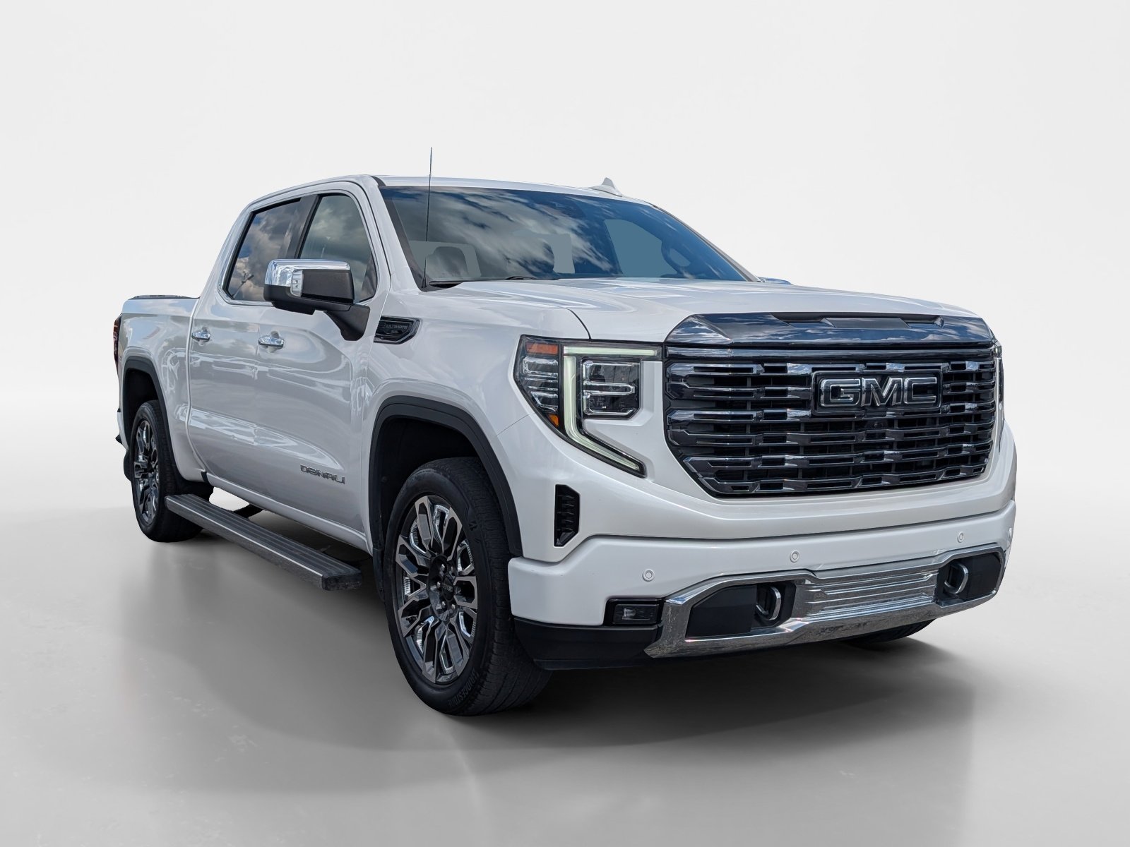 Used 2024 GMC Sierra 1500 Denali Ultimate AWD/4WD image 2