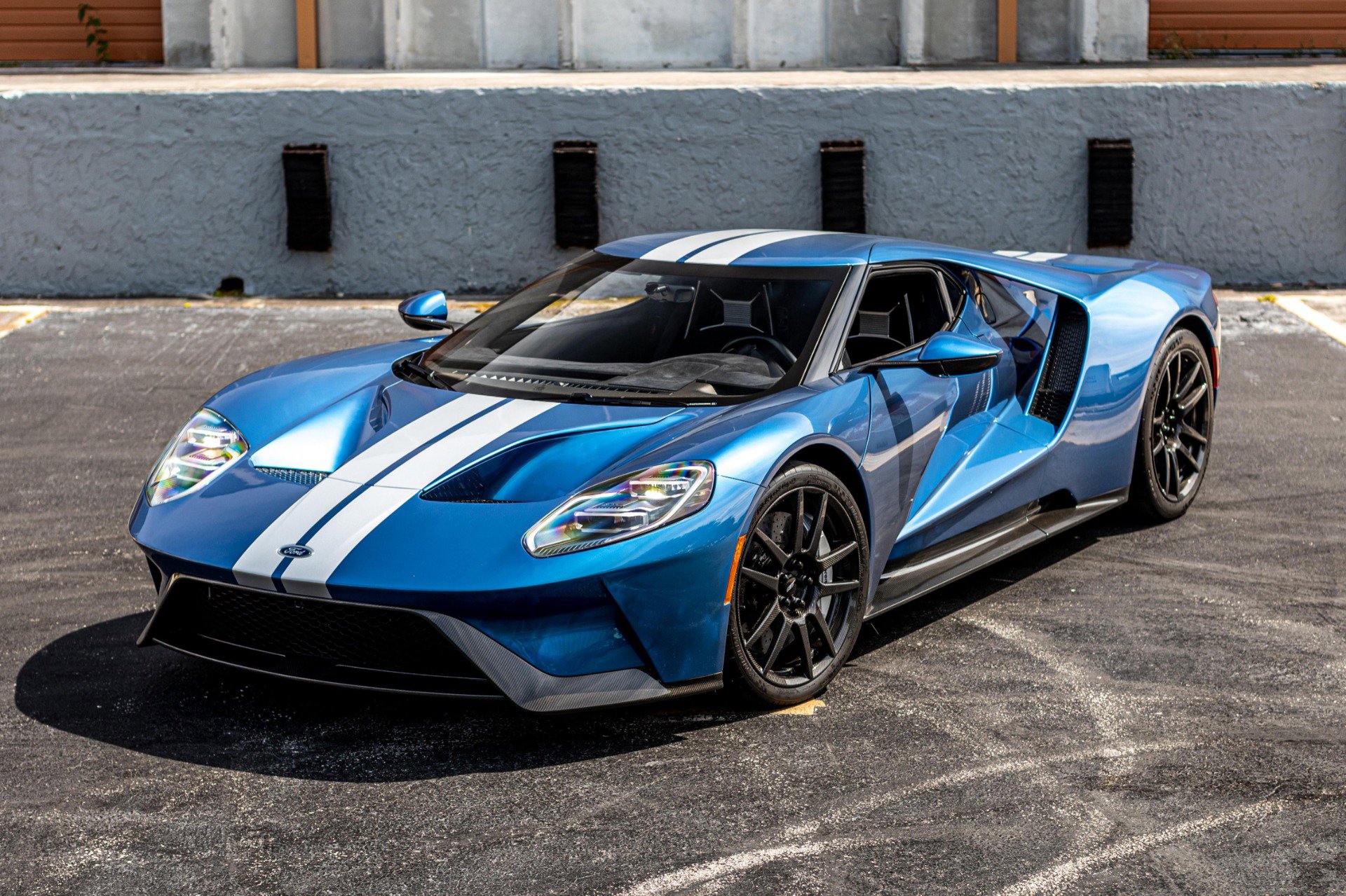 Used 2019 Ford GT image 1