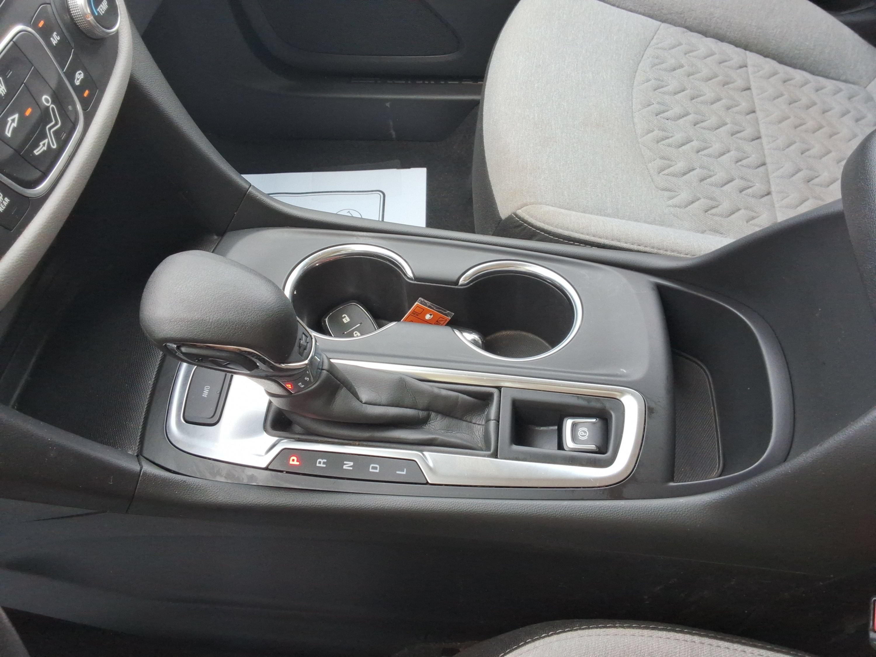 Used 2022 Chevrolet Equinox LS AWD/4WD image 18