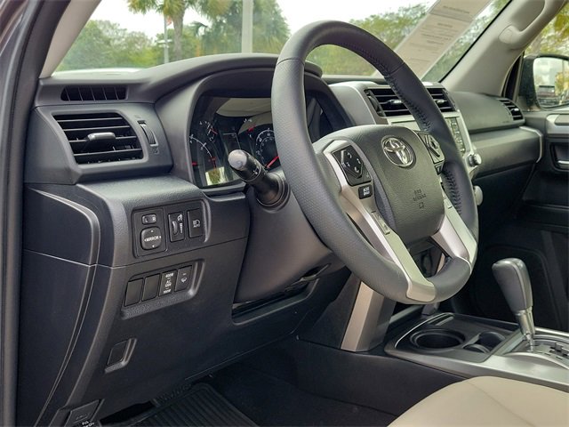 Used 2022 Toyota 4Runner SR5 image 10