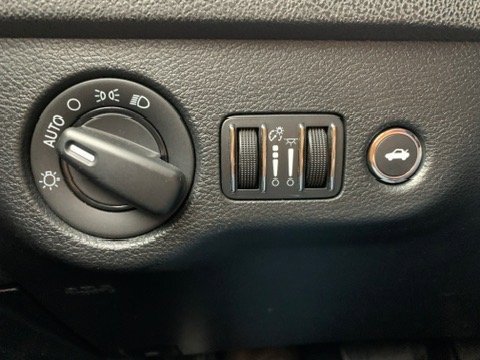 Used 2017 Dodge Charger SE w/ Power Sunroof Group image 10