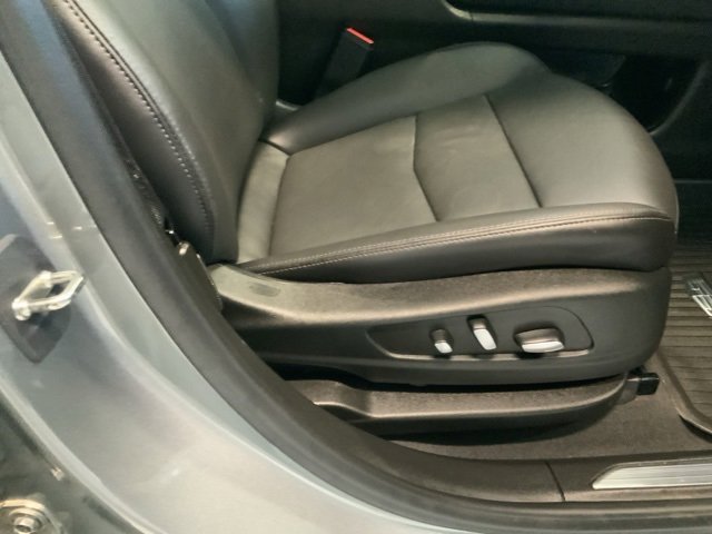 Used 2024 Cadillac XT5 Sportv w/ LPO, Floor Liner Package image 16
