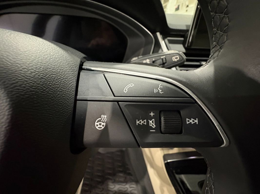 Used 2025 Audi Q5 2.0T Premium Plus w/ Premium Plus Package image 14