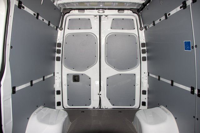 Used 2023 Mercedes-Benz Sprinter 4500 image 23