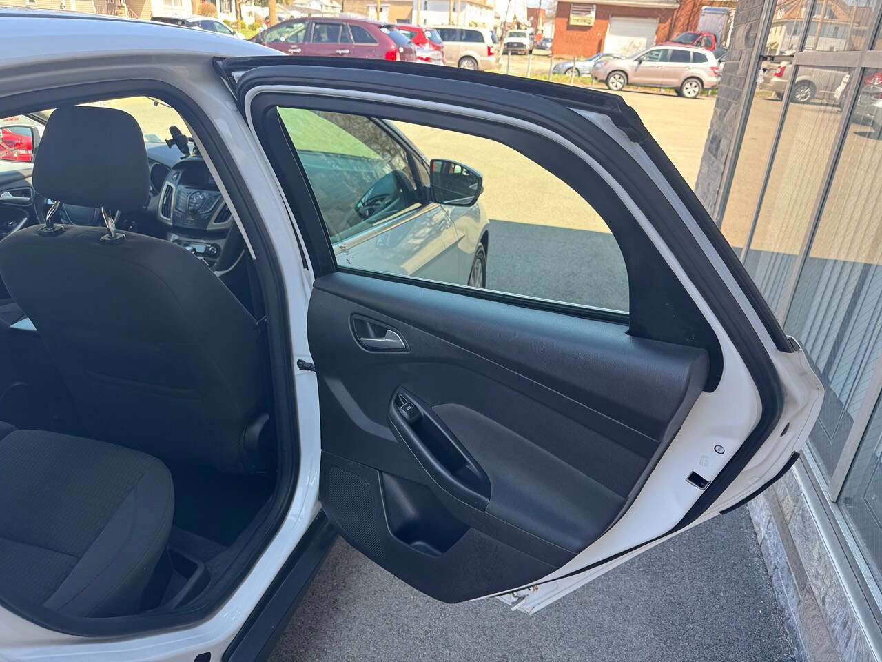 Used 2012 Ford Focus SEL image 17